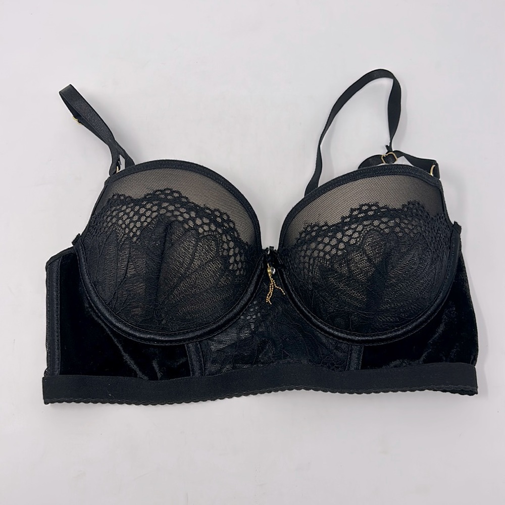 Black Lace & Jeweled Bra Size 34B Excellent Condition